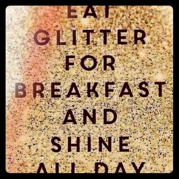 Meet your Posher, Hilary - Picture 1 of 1